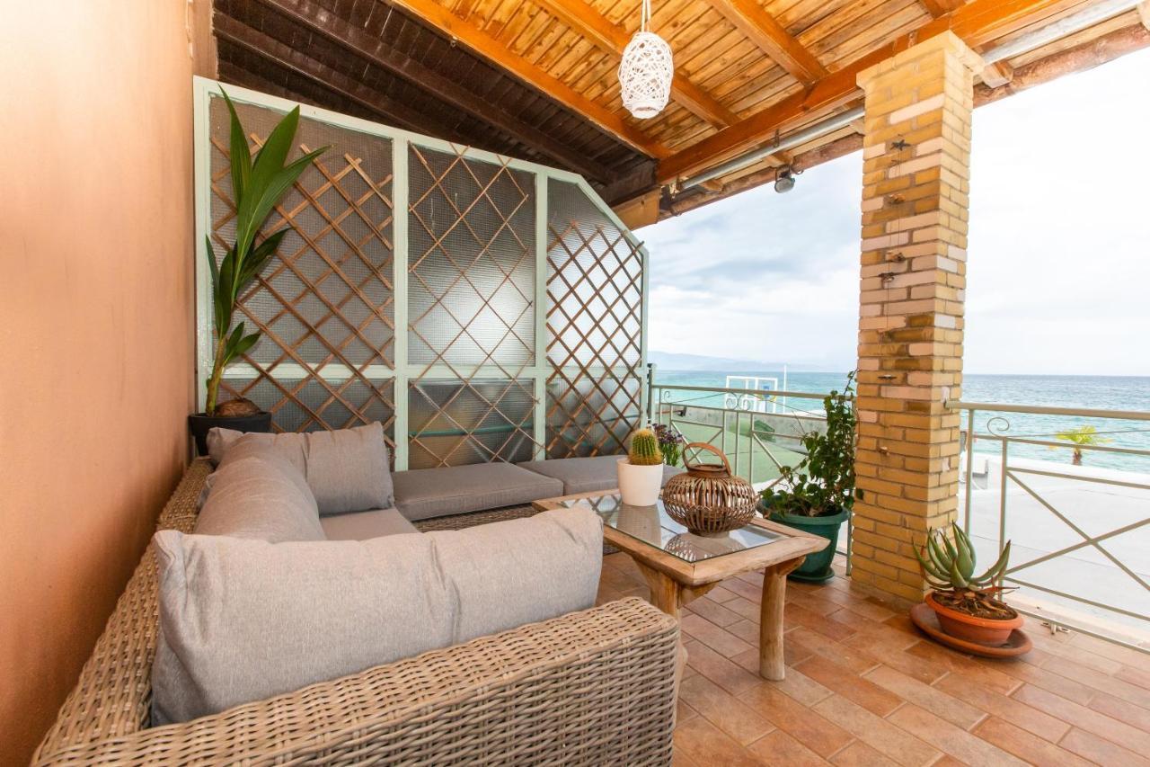 Seaview Stone Apartment In Ipsos Beach Zewnętrze zdjęcie